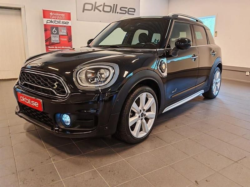 Svart Begagnad 2019 Mini Cooper Countryman SUV | 239 500 kr (Marknadspris) - Bild 1/4