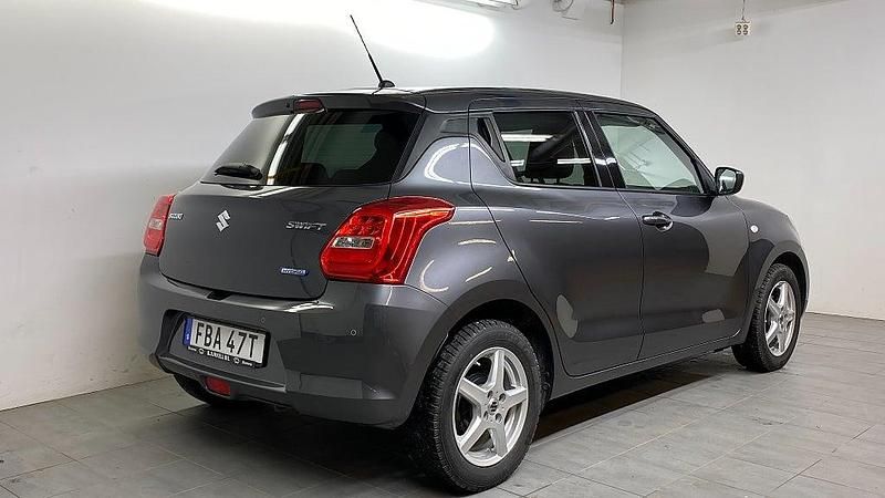 Begagnad Suzuki Swift 83 HK (61 kW) 2022 Grå Halvkombi