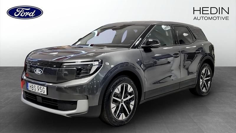 Grå (grey) Ny 2025 Ford Explorer SUV | 509 000 kr (Marknadspris) - Bild 1/4