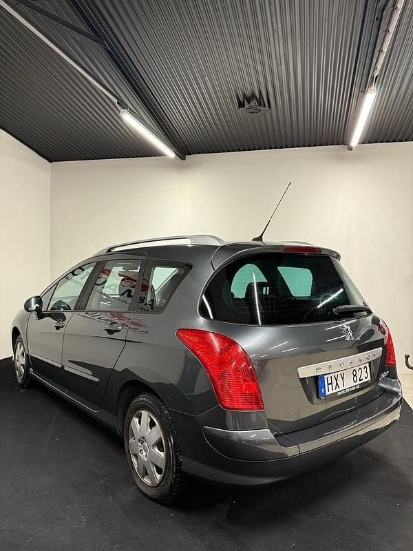 Begagnad Peugeot 308 SW 109 HK (80 kW) 2008 Grå Kombi