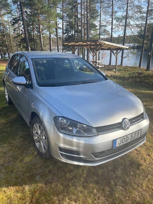 Begagnad 2016 VW Golf VII Halvkombi | 105 000 kr (Superpris) - Bild 1/2