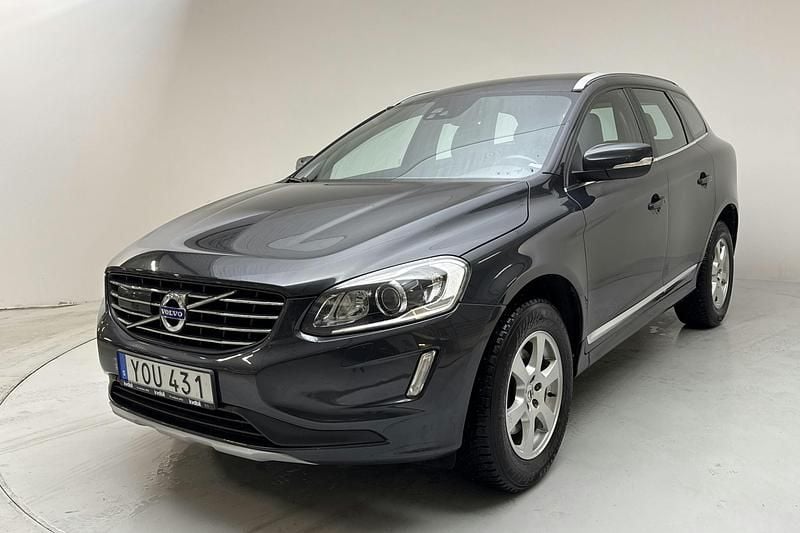 Grå Begagnad 2017 Volvo XC60 Standard SUV | 205 000 kr (Superpris) - Bild 1/4