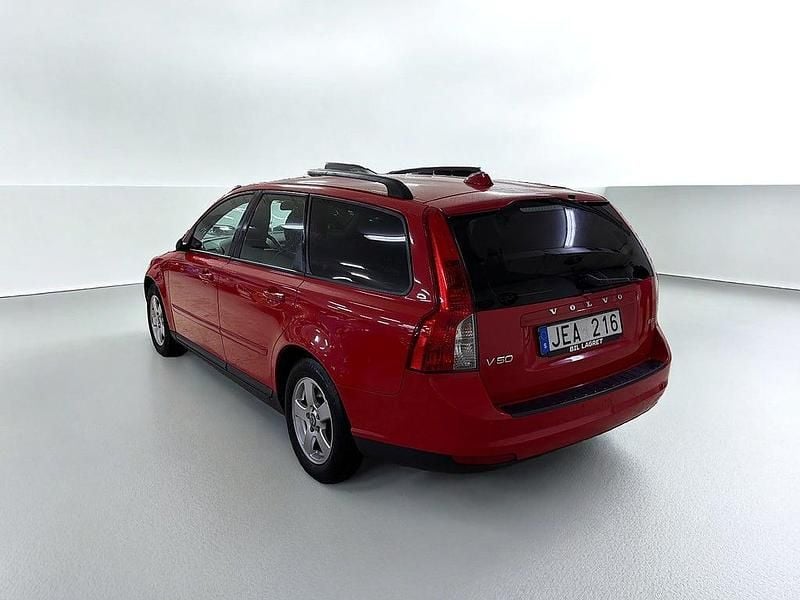 Begagnad Volvo V50 125 HK (91 kW) 2008 Röd Kombi