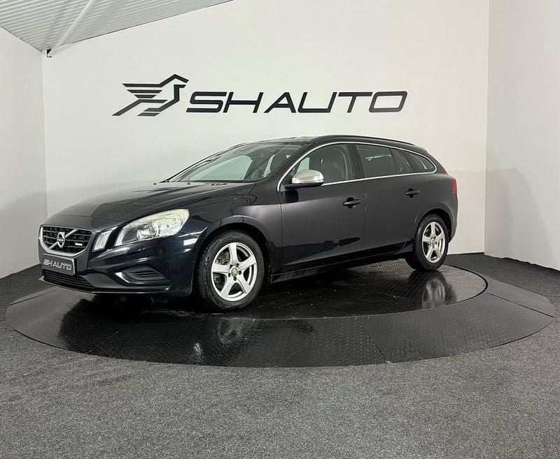 Svart Begagnad 2013 Volvo V60 R-Design Kombi | 129 900 kr (Bra pris) - Bild 1/4