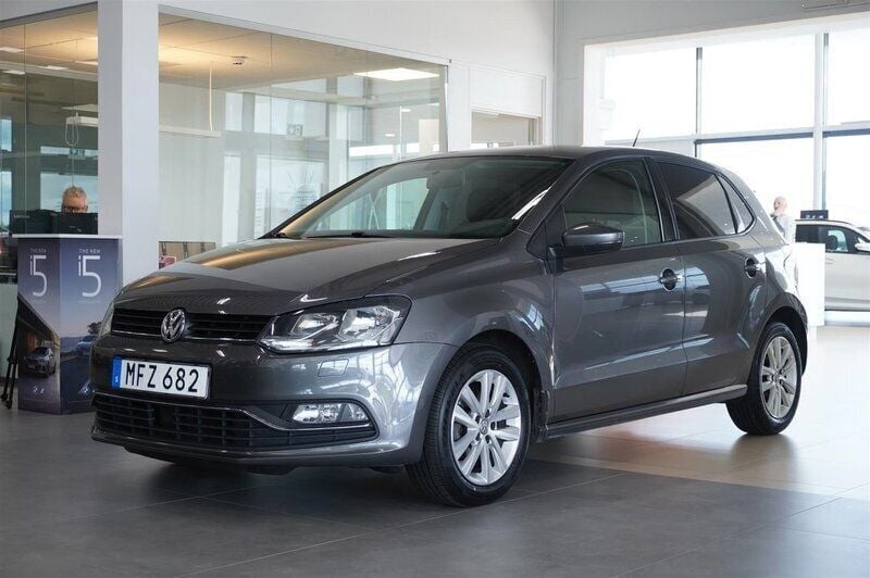Okänd Begagnad 2015 VW Polo Halvkombi | 69 800 kr (Marknadspris) - Bild 1/4