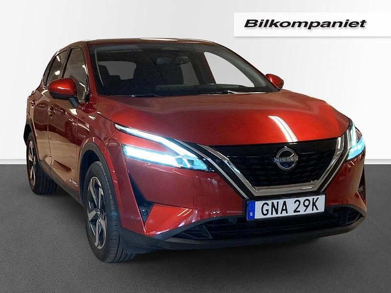Begagnad Nissan Qashqai N-Connecta 192 HK (141 kW) 2023 Röd SUV