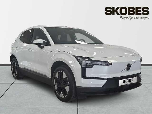 Vit Begagnad 2024 Volvo EX30 Core SUV | 337 200 kr - Bild 1/3