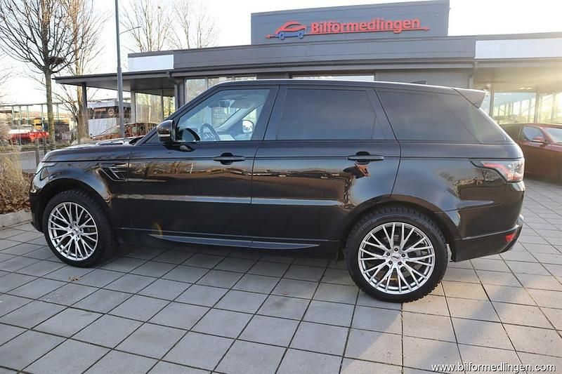 Svart samma som bilen Begagnad 2020 Land Rover Range Rover Sport HSE SUV | 529 900 kr (Lite dyr) - Bild 1/4