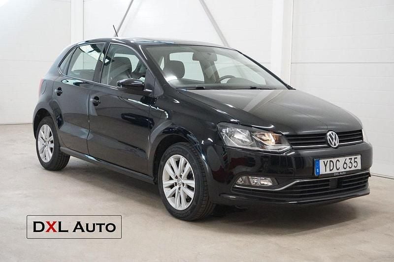 Svart Begagnad 2016 VW Polo Halvkombi | 89 900 kr (Marknadspris) - Bild 1/4