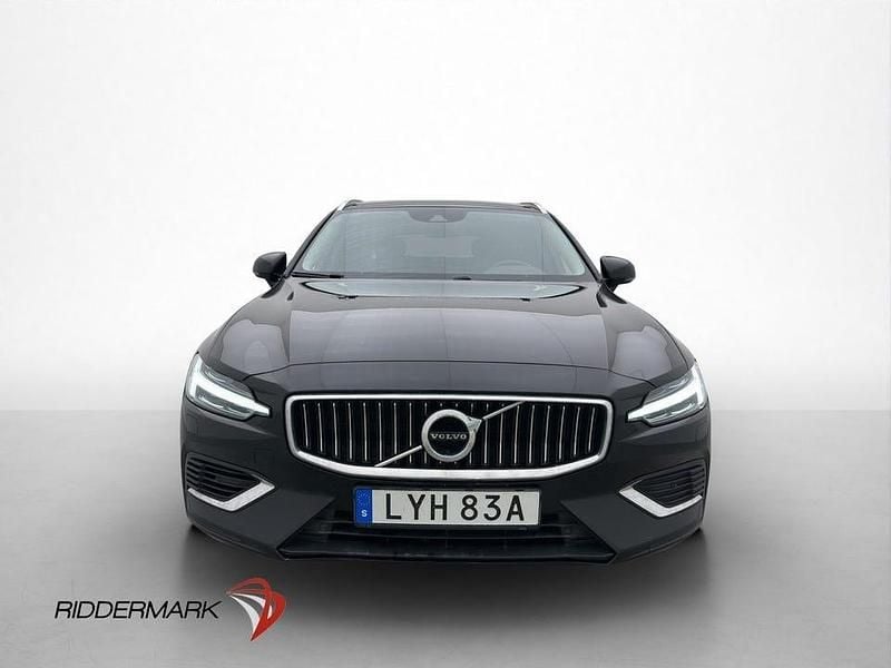 Begagnad Volvo V60 Inscription 340 HK (250 kW) 2021 Svart Kombi