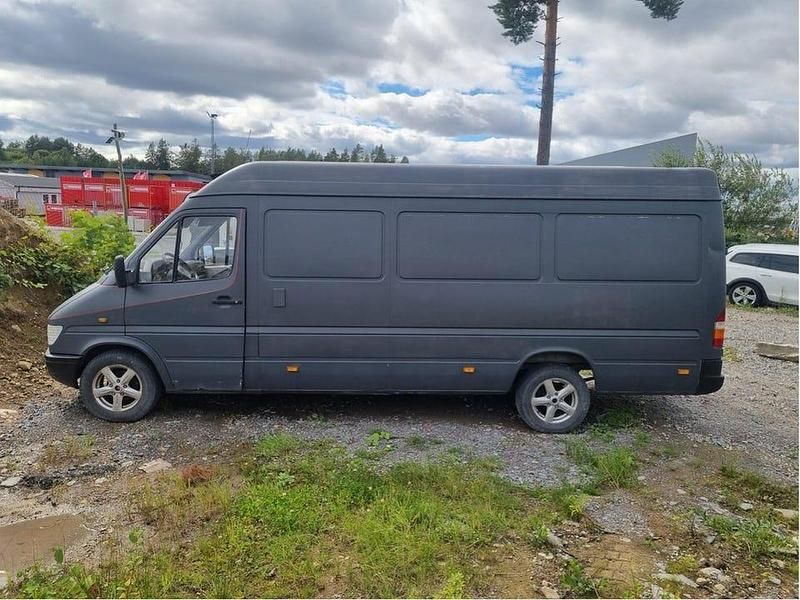 Begagnad 1999 Mercedes Sprinter Van | 40 000 kr - Bild 1/4