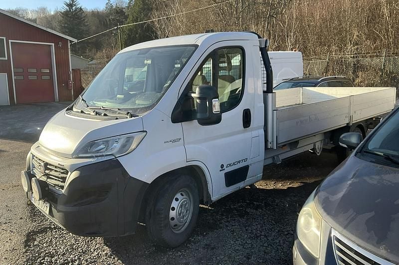 Vit Begagnad 2019 Fiat Ducato Van | 99 000 kr (Superpris) - Bild 1/3