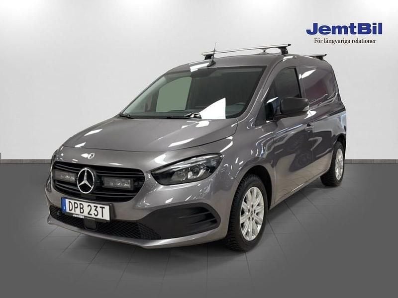 Grå Begagnad 2023 Mercedes Citan 112 Edition 1 Van | 289 000 kr (Lite dyr) - Bild 1/4