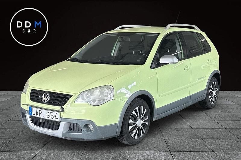 Ljusgrön Begagnad 2006 VW Polo Cross Halvkombi | 24 900 kr - Bild 1/4