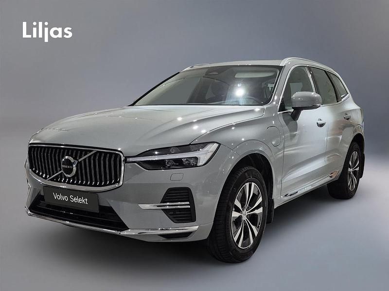 Grå Begagnad 2024 Volvo XC60 Core SUV | 529 000 kr (Marknadspris) - Bild 1/3