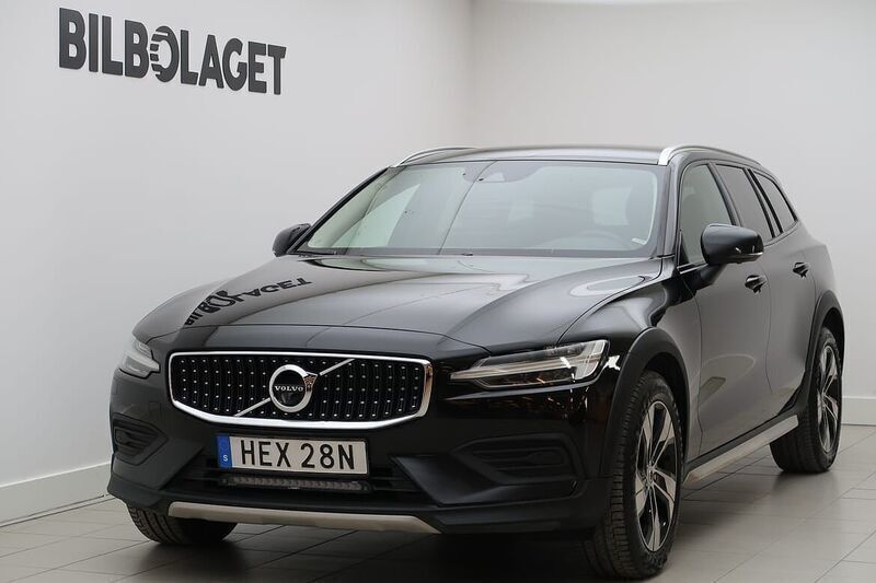 Begagnad 2022 Volvo V60 CC Kombi | 259 800 kr (Marknadspris) - Bild 1/4