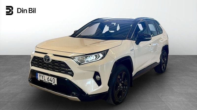 Vit Begagnad 2018 Toyota RAV4 Hybrid SUV | 284 900 kr (Marknadspris) - Bild 1/4