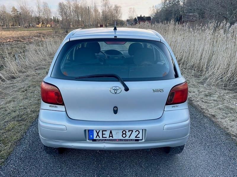Begagnad Toyota Yaris 65 HK (47 kW) 2005