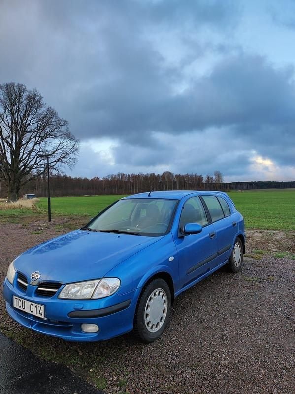 Begagnad Nissan Almera 114 HK (83 kW) 2002