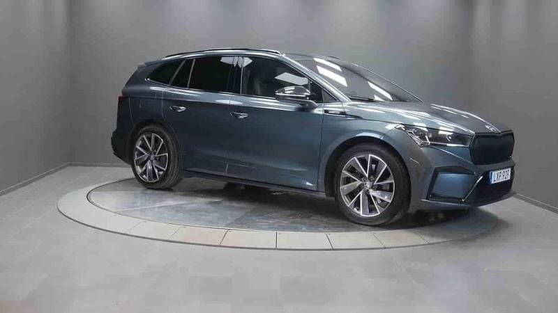 Grå Begagnad 2022 Skoda Enyaq iV SUV | 339 000 kr (Bra pris) - Bild 1/1