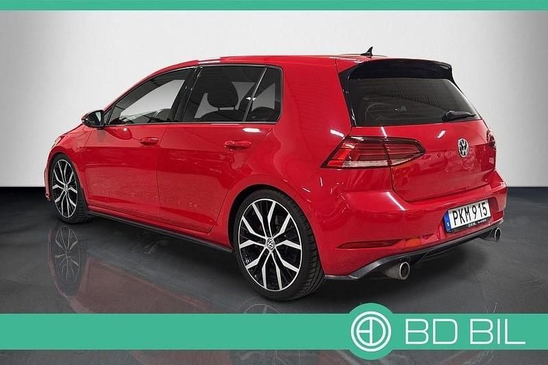 Begagnad VW Golf VII GTI 245 HK (180 kW) 2017 Röd Halvkombi
