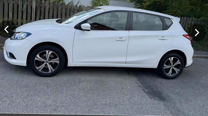 Vit Begagnad 2017 Nissan Pulsar Halvkombi | 88 000 kr (Marknadspris) - Bild 1/4