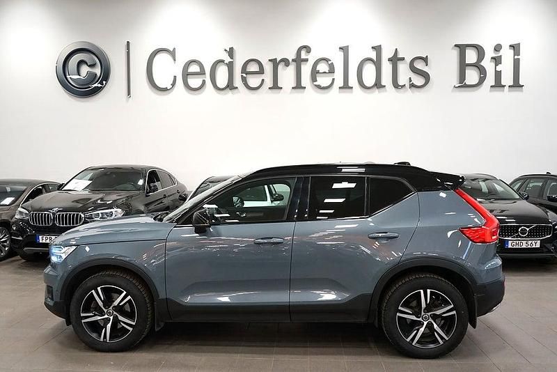 Grå Begagnad 2020 Volvo XC40 R-Design SUV | 309 900 kr (Lite dyr) - Bild 1/4
