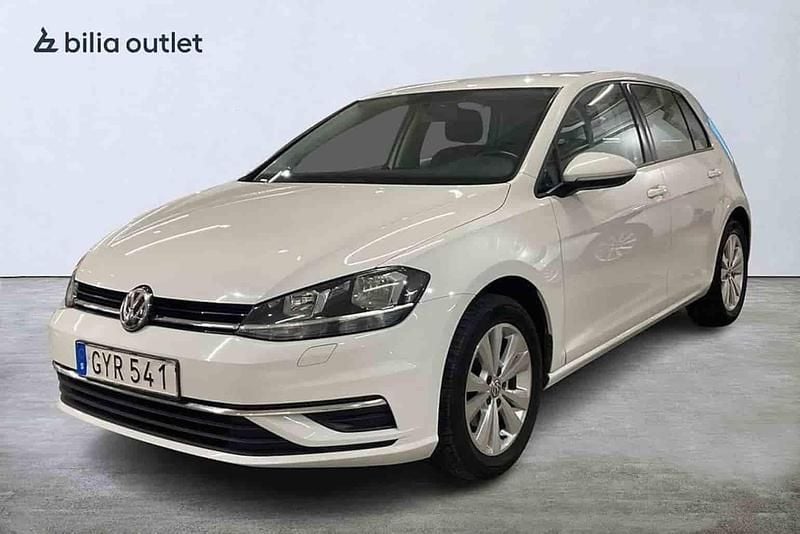 Begagnad VW Golf VII 2018 Vit Halvkombi