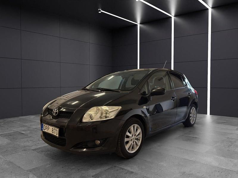 Svart Begagnad 2007 Toyota Auris Halvkombi | 44 900 kr (Marknadspris) - Bild 1/4
