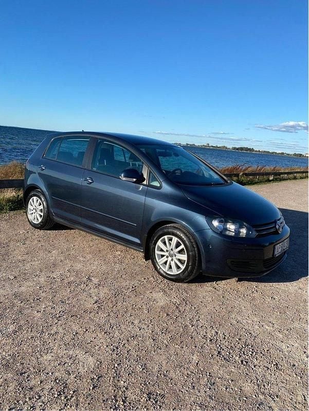 Grå Begagnad 2011 VW Golf Plus Cross Minibuss | 89 900 kr (Bra pris) - Bild 1/4