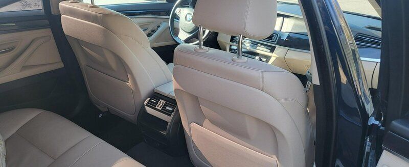 Blå Begagnad 2014 BMW 520 Sedan | 125 000 kr (Bra pris) - Bild 1/4
