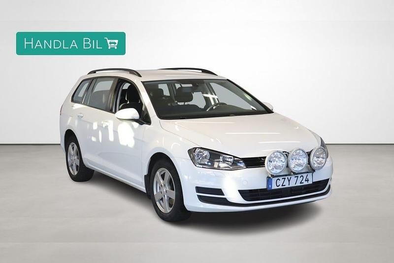 Begagnad VW Golf VII 105 HK (77 kW) 2014 Vit Kombi