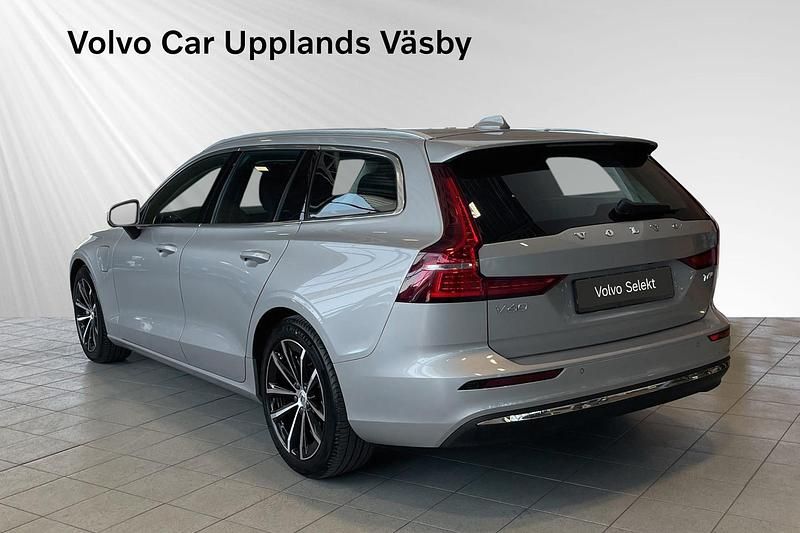 Begagnad Volvo V60 Plus 355 HK (261 kW) 2024 Grå Kombi