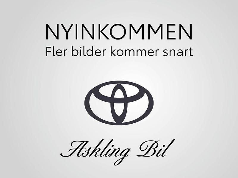 Vit Begagnad 2018 Toyota Auris Touring Sports Edition Kombi | 179 000 kr (Marknadspris) - Bild 1/1