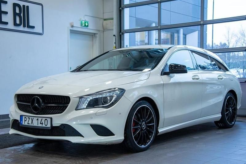 Begagnad Mercedes CLA200 Urban 136 HK (100 kW) 2015 Vit Kombi