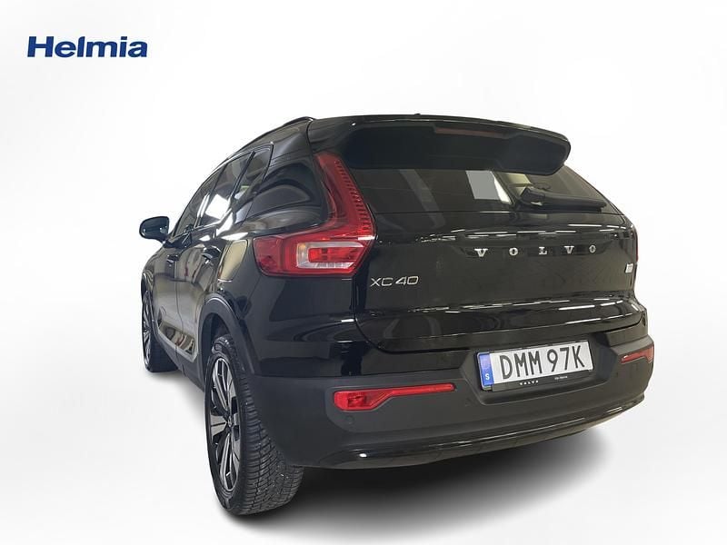 Begagnad Volvo XC40 Single Motor 175 kW (238 HK) 2022 Svart SUV