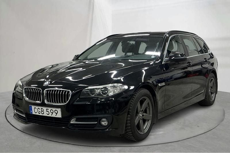 Svart Begagnad 2017 BMW 520 Kombi | 160 000 kr (Bra pris) - Bild 1/4
