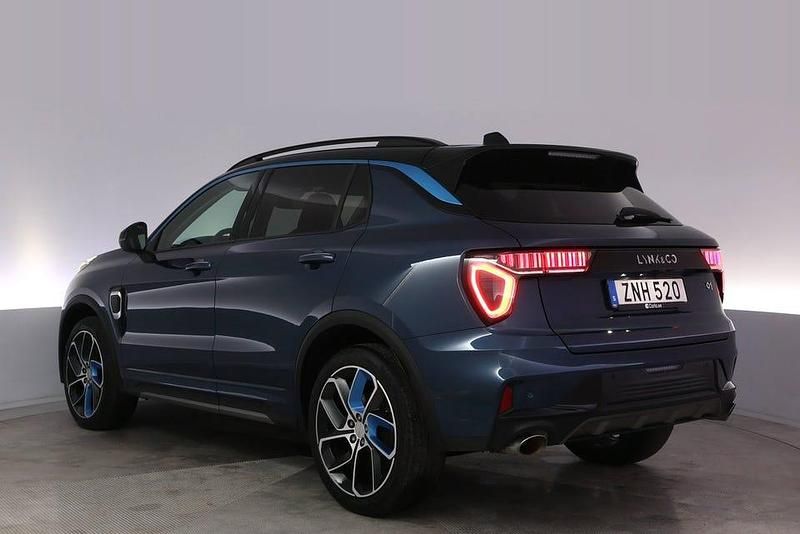 Begagnad Lynk & Co 01 261 HK (191 kW) 2021 Blå SUV