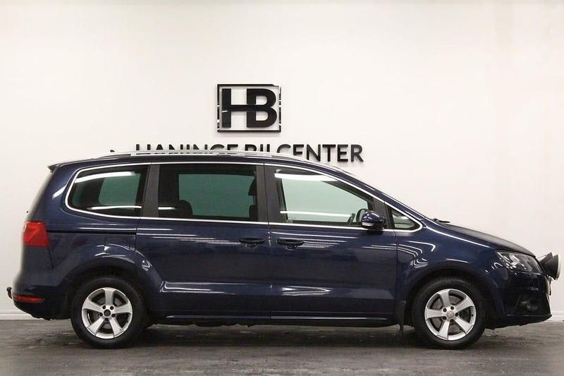 Begagnad Seat Alhambra Style 150 HK (110 kW) 2012 Blå Minibuss