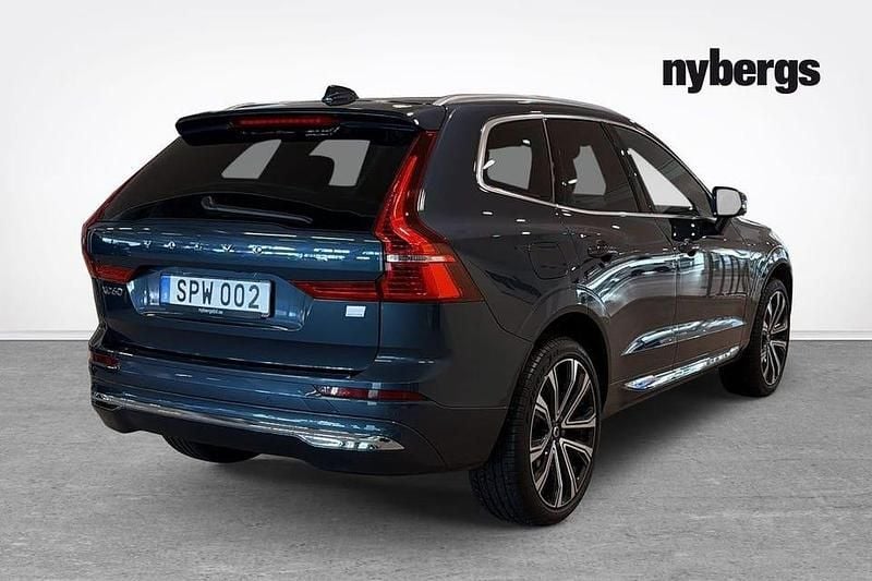 Begagnad Volvo XC60 Plus 462 HK (339 kW) 2023 Blå SUV