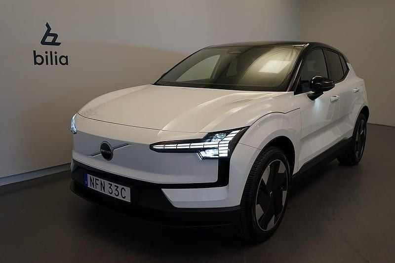 Vit Ny 2024 Volvo EX30 Plus SUV | 399 500 kr (Marknadspris) - Bild 1/3