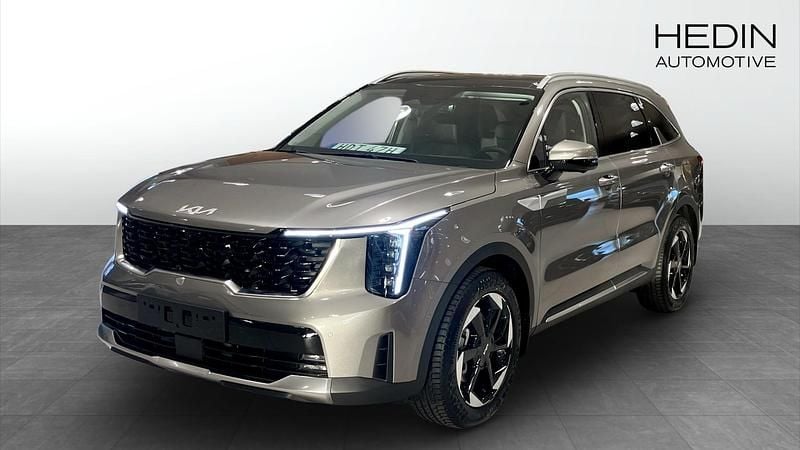 Grå (grey) Ny 2025 Kia Sorento Advance SUV | 705 900 kr - Bild 1/4