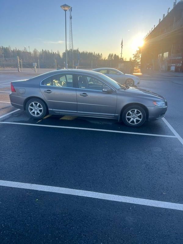 Begagnad 2008 Volvo S80 Sedan | 40 000 kr (Bra pris) - Bild 1/4