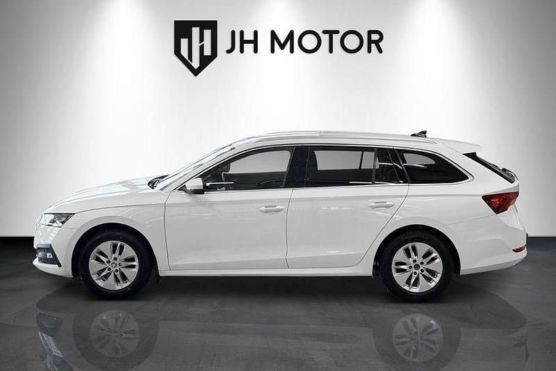 Begagnad Skoda Octavia 116 HK (85 kW) 2022 Vit Kombi