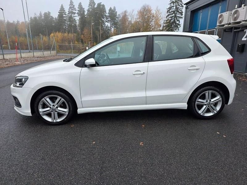 Begagnad VW Polo R-line 90 HK (66 kW) 2014 Vit Halvkombi
