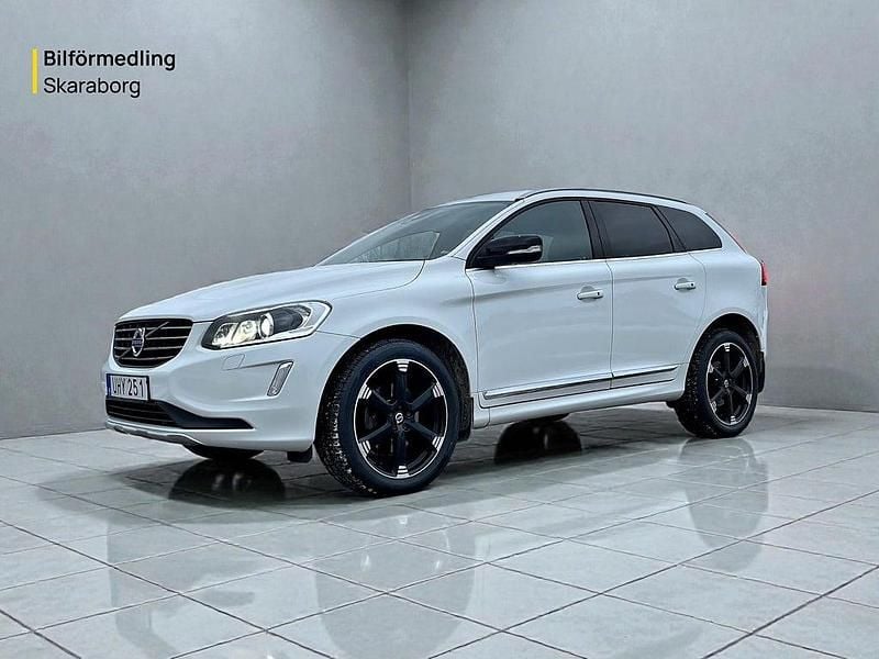 Vit Begagnad 2015 Volvo XC60 Summum SUV | 189 000 kr (Marknadspris) - Bild 1/4