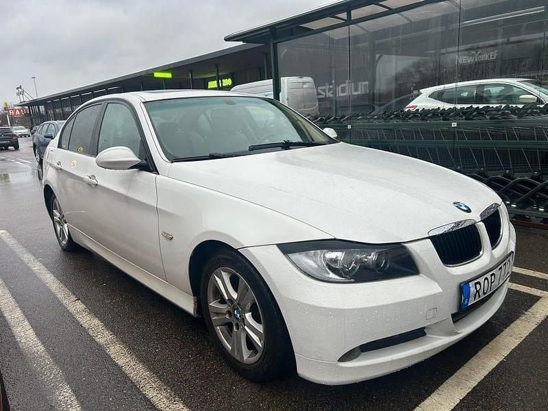 Begagnad 2008 BMW 320 Sedan | 45 000 kr (Superpris) - Bild 1/4