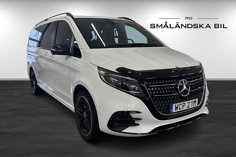 Begagnad Mercedes V300 Avantgarde 237 HK (174 kW) 2024 Vit Minibuss