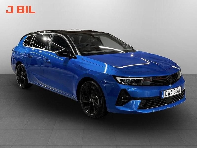 Blå Begagnad 2024 Opel Astra Kombi | 239 900 kr (Superpris) - Bild 1/4