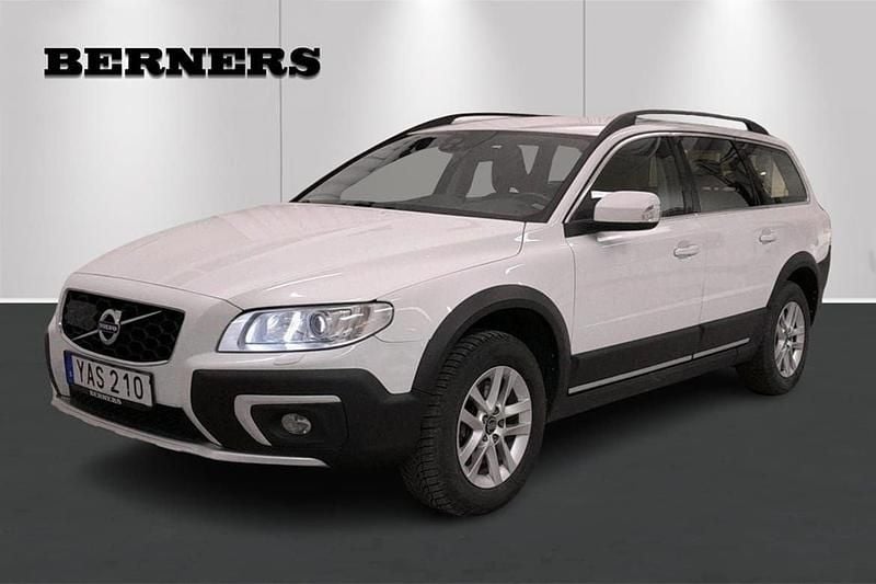 Vit Begagnad 2016 Volvo XC70 Momentum SUV | 159 900 kr (Bra pris) - Bild 1/4